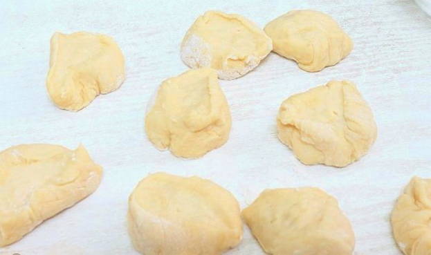 Слоеные пирожки с грибами - 64 рецепта: Пирожки | Foodini